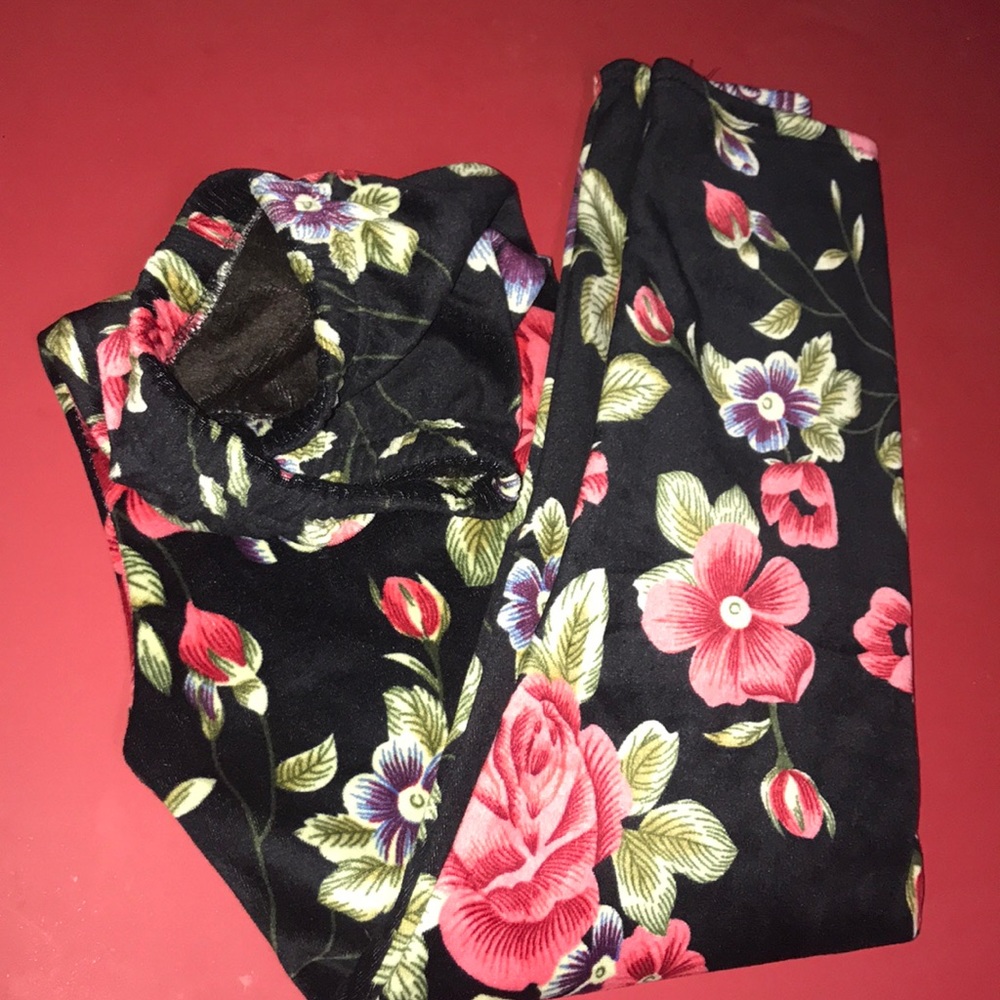 Super soft fleece lined leggings! Bundle&Save💵❤️